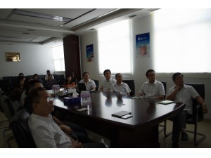 公司各部门代表听取十九大会议